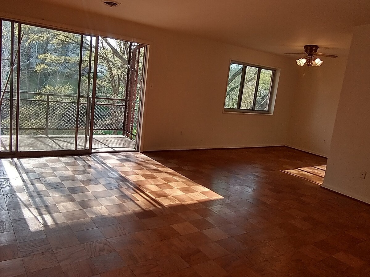 Photo - 10224 Rockville Pike Unit 402