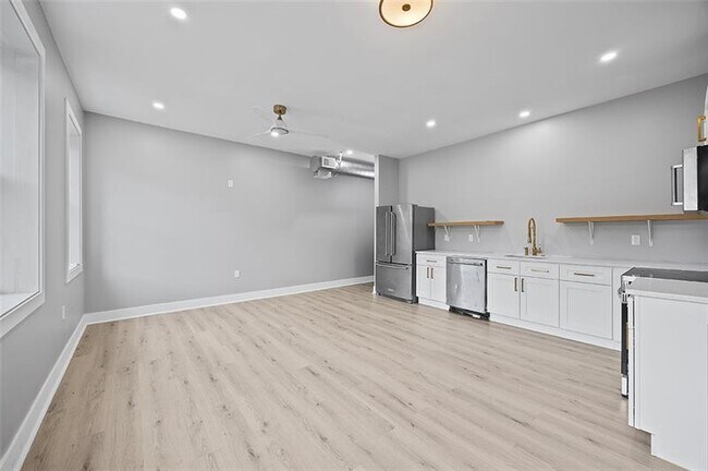 Photo - 1109 E Carson St