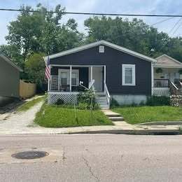 Photo - 765 S Main St