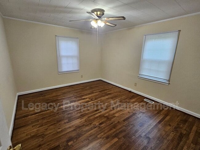 Photo - 609 Shepherd St