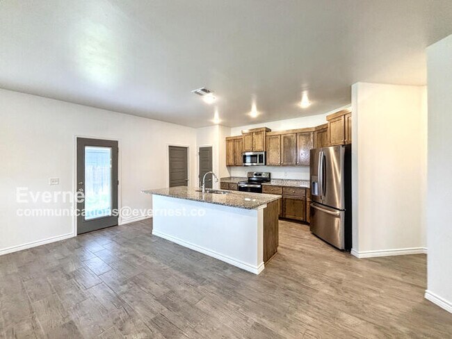 Photo - 718 Freedom Cir