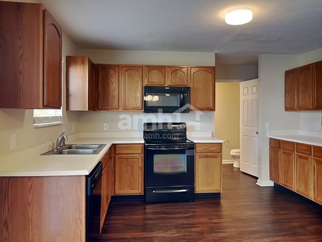 Photo - 2219 S Briarwood Dr House