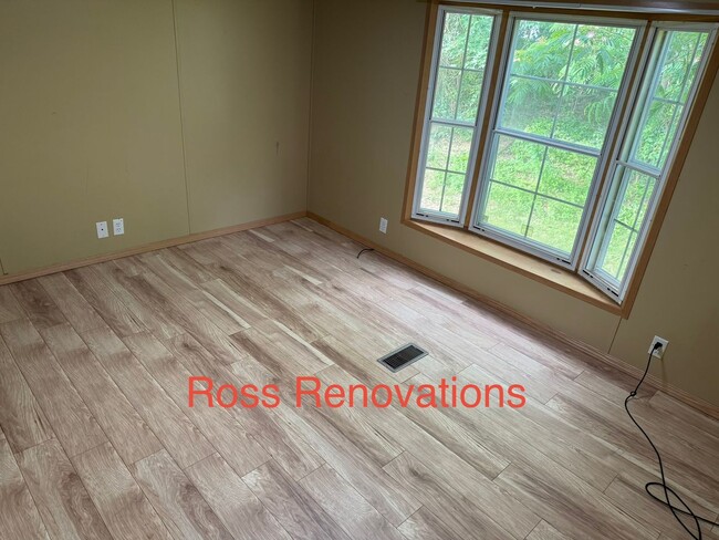 Photo - 2 Bedroom Available in West Portsmouth