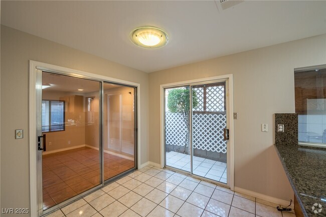 Building Photo - 7129 Paradise Bay Dr Rental