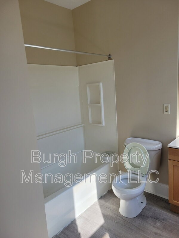 Photo - 1009 Penn Ave Unit #32