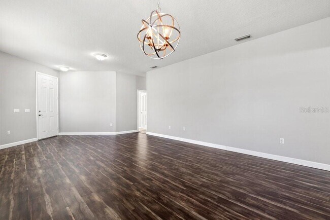 Photo - 5713 Hawkpark Blvd