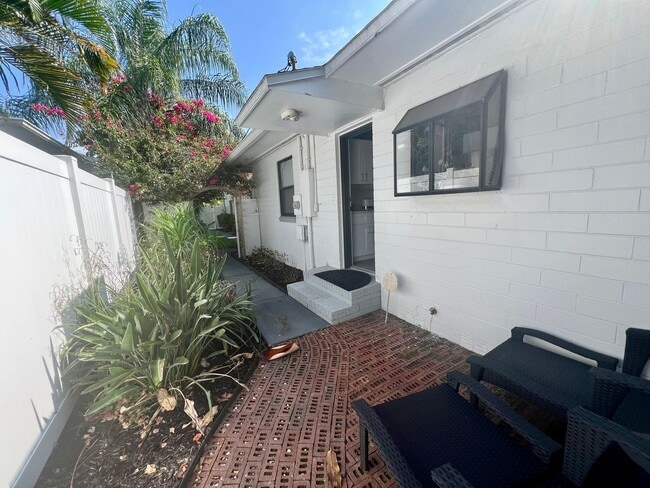 Photo - FULLY FURNISHED 2/2 OLD NE BUNGALOW