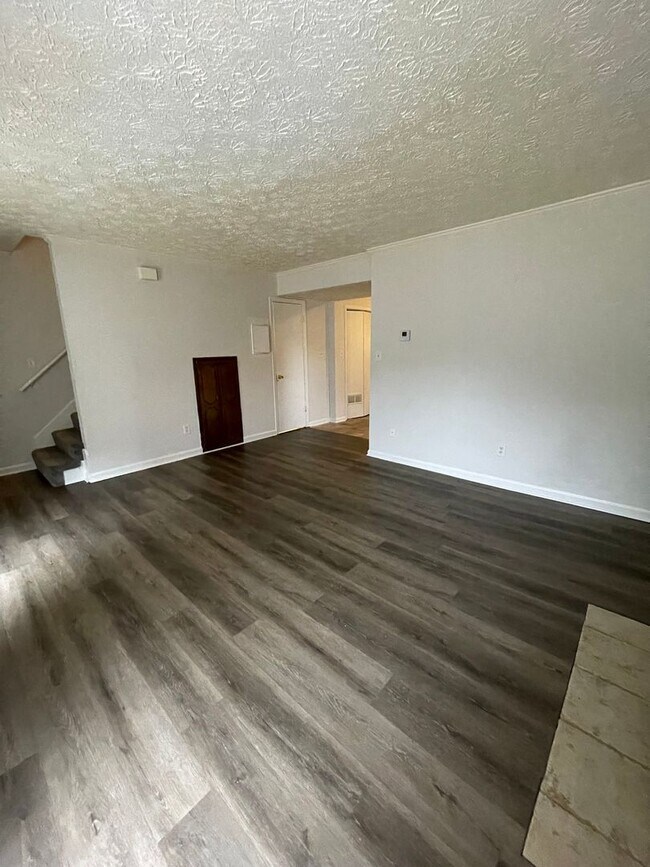 Photo - 2 bedroom duplex on cul-de-sac in McDonough