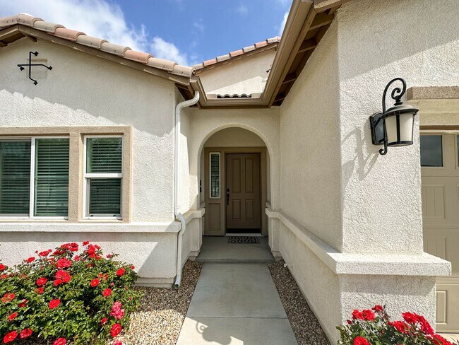Photo - COMING SOON! * RARE OPPORTUNITY * SENIOR (55+) ROOM FOR RENT IN PRISTINE GATED COMMUNITY IN MENIFEE!