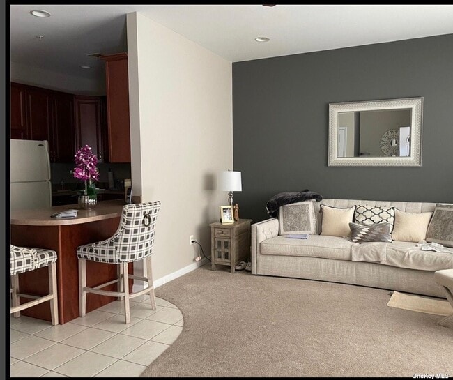 77 Sarah Ct Condo Condo for Rent in Amityville, NY