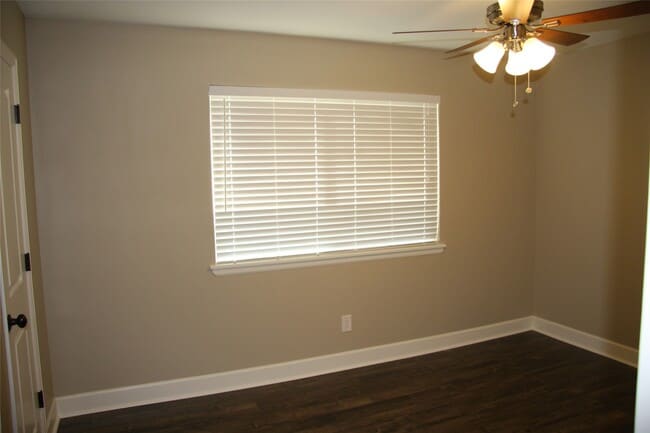 Photo - 2227 Highland Hills Dr