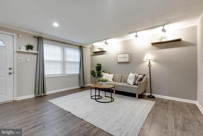 Photo - 5420 King Arthur Cir