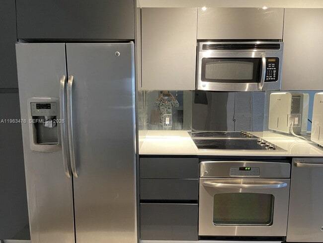 Photo - 31 SE 6th St Unit 404