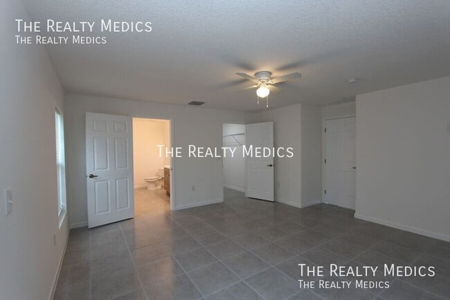 Photo - 485 Bridgeport Ave NW