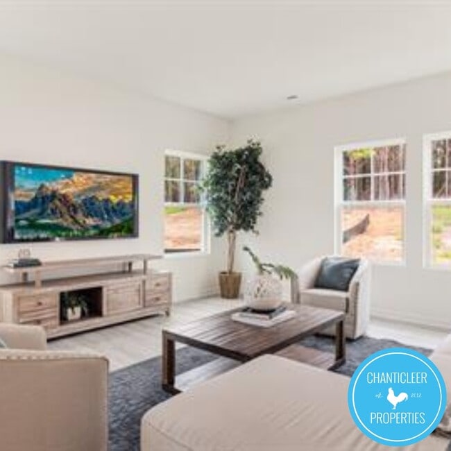 Photo - 95 Suhani Ln