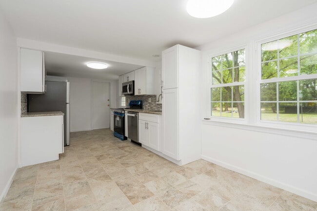 Building Photo - 60 Ellison Rd