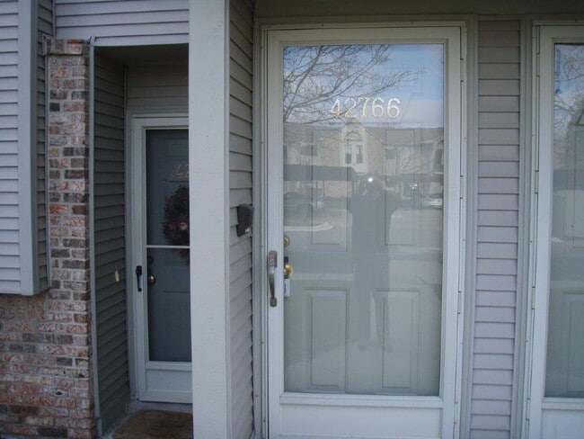 Photo - 42766 Lilley Pointe Dr Unit 42766