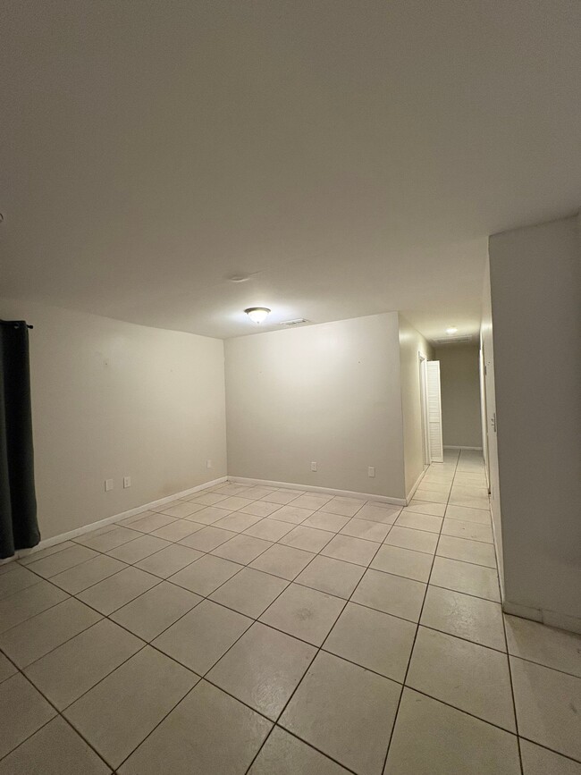 Photo - 4928 Shoshone St