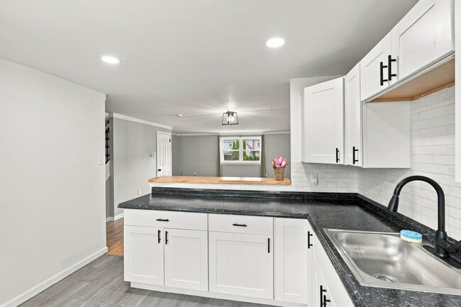 840 Hilton Dr