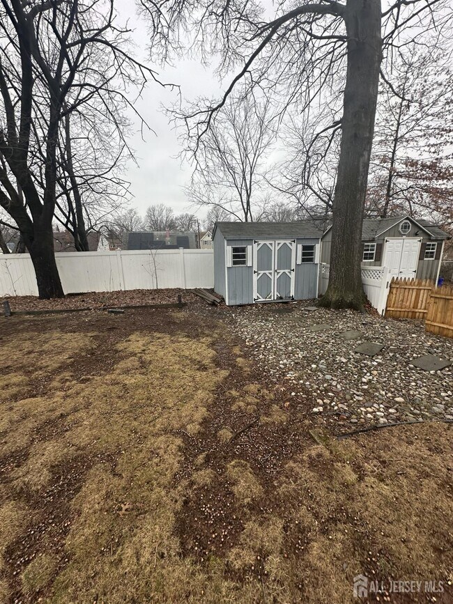 Photo - 182 Bloomfield Ave