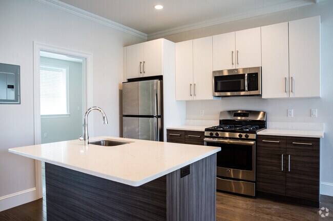 Building Photo - 16 Harvard Ter Unit 16 Harvard Terrace Rental