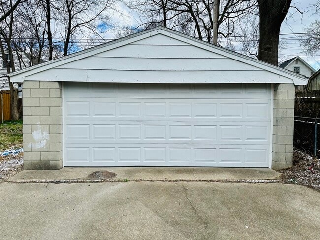 Photo - 1147 Lincoln Ave