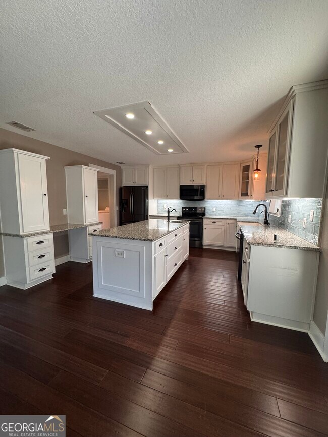 Photo - 219 Pine Bluff Dr