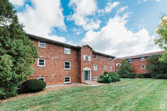 Building Photo - Brookside Apartments