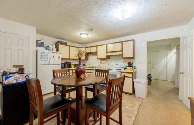 Photo - Spacious Townhouse in Blacksburg, VA.