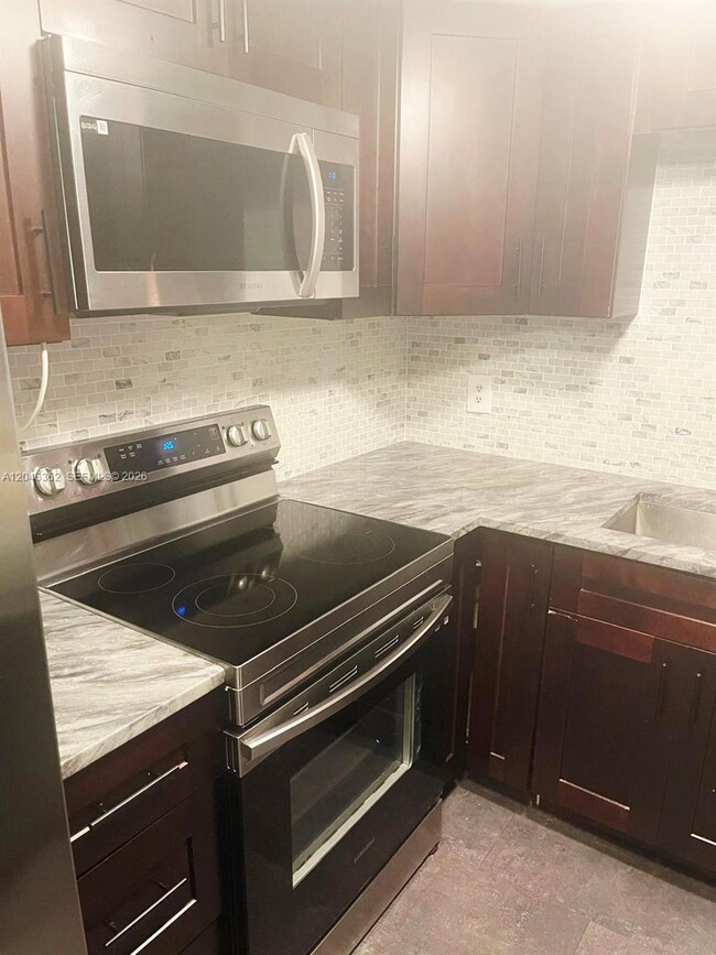 Photo - 5961 N Falls Cir Dr Unit 109
