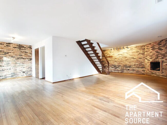 1257 W Belden Ave Unit 04B