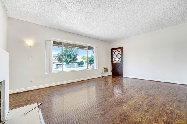 Photo - 11145 Central Ave