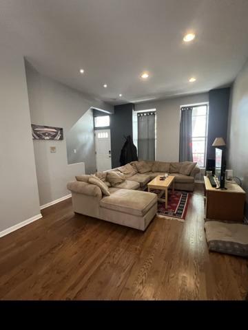 Building Photo - 3 bedroom in Chicago IL 60610 Unit 1 Rental