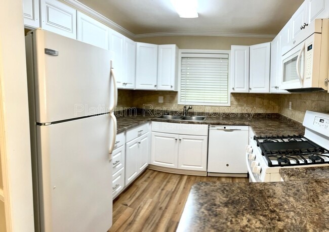 Photo - 110 Countryside Pl