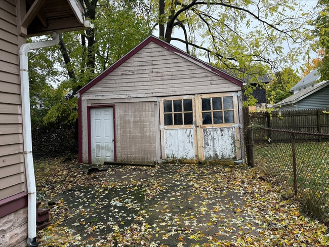 Photo - 140 Brighton Dr