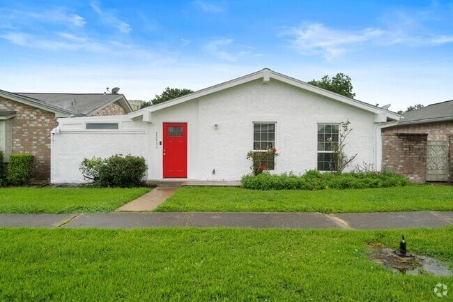 Building Photo - 12995 Clarewood Dr Rental