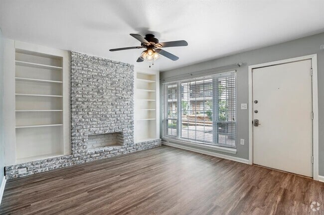 Building Photo - 5343 Richmond Ave. Unit 12 Rental