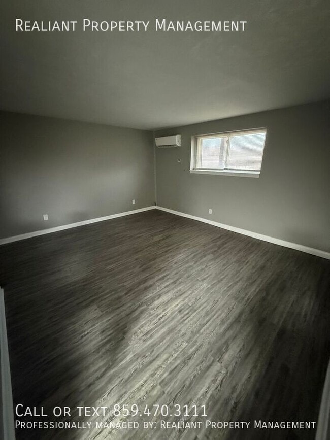 Photo - 2082 Fairmont Ct