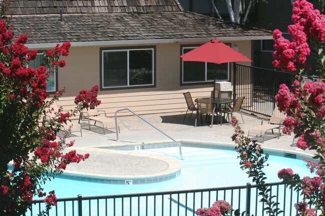 Sparkling Blue Pool - Tanglewood Apartments