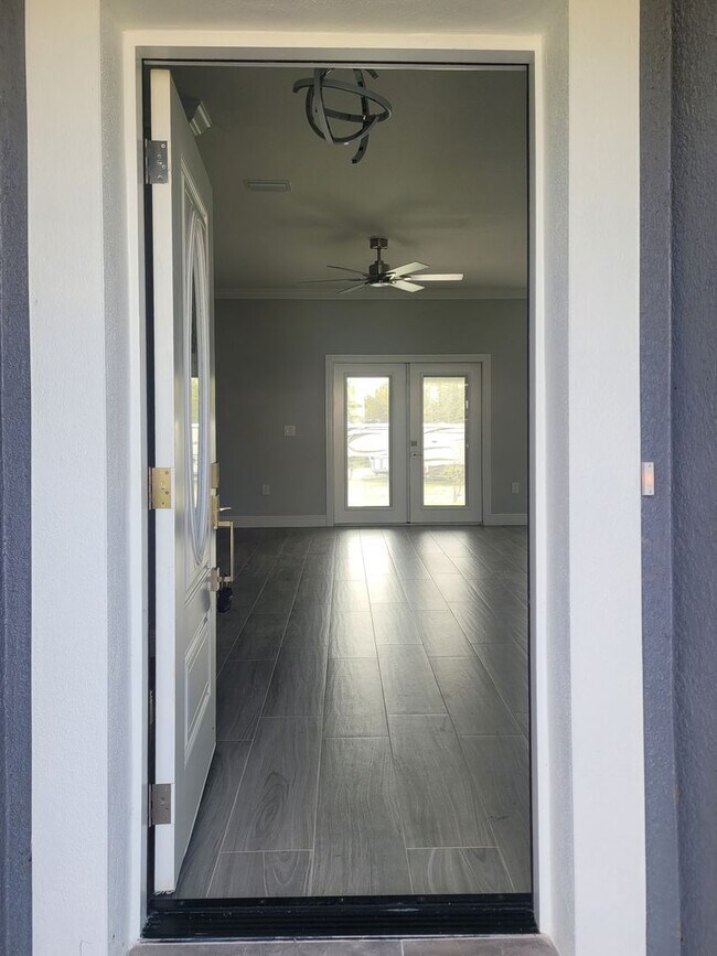 13032 Agatha Ln