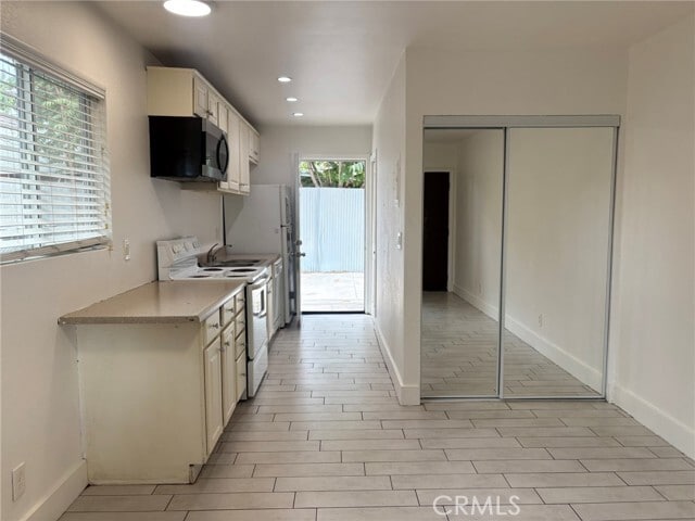 Photo - 609 S Vine Ave