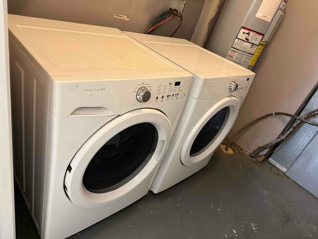 Photo - 1327 Roundtable Dr