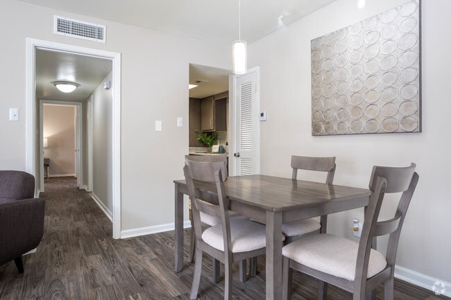 Área de comedor - Indigo Apartments