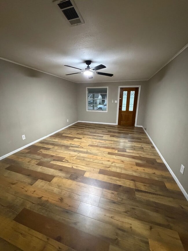 Photo - 3 Bedroom, 2 Bathroom Home for Rent in Groves, Tx