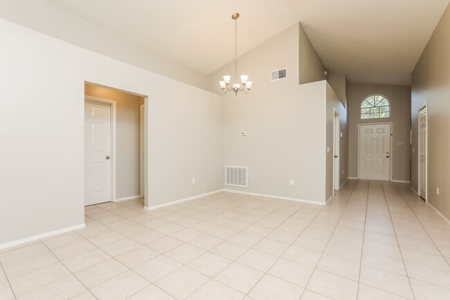 Photo - 1025 Henson Ct