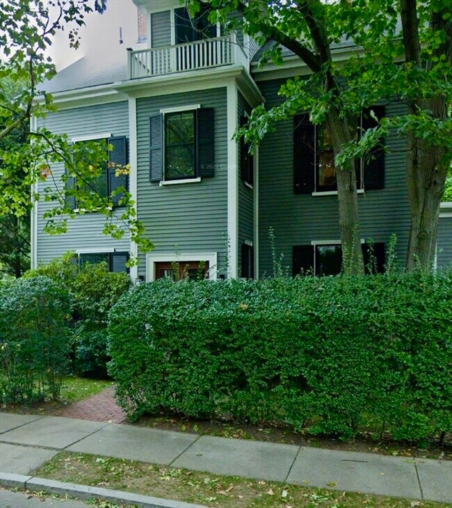 Building Photo - 22 Oakland Rd Unit B Rental
