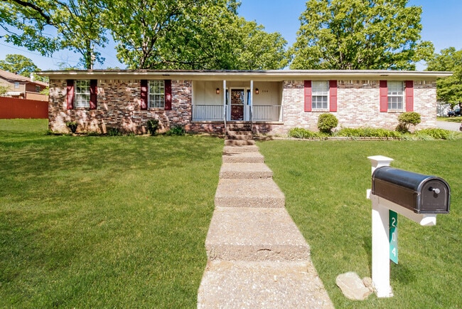 Building Photo - 204 Corkwood Dr Rental