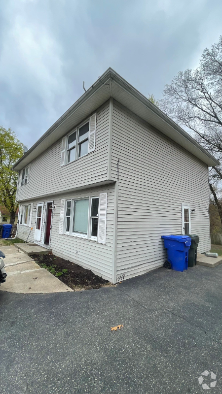 Building Photo - 63 Wisteria St Rental