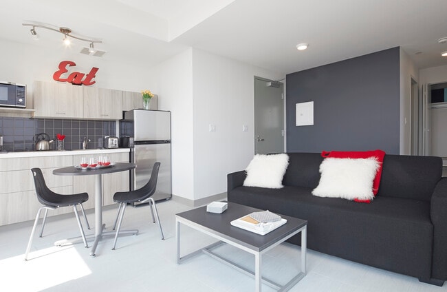 Building Photo - William Thomas