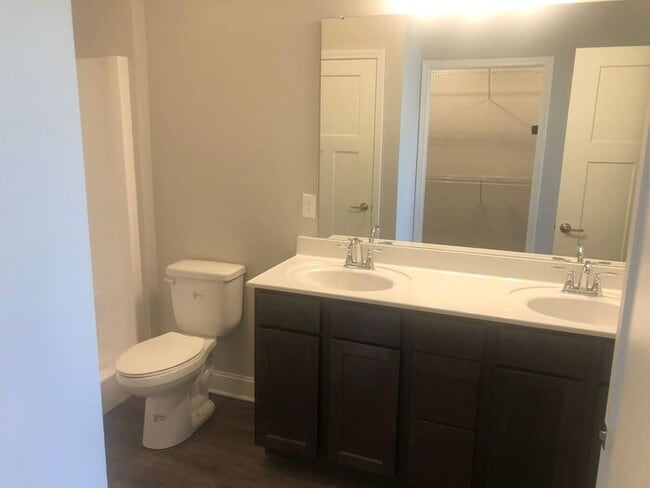 Photo - Discover the Ultimate in Modern Living!